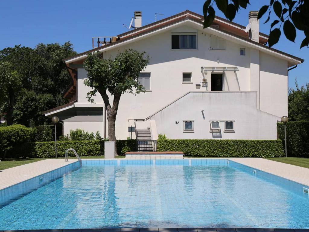 Апартаменты Vega Bilocale Con Piscina E Terrazza Каорле Экстерьер фото