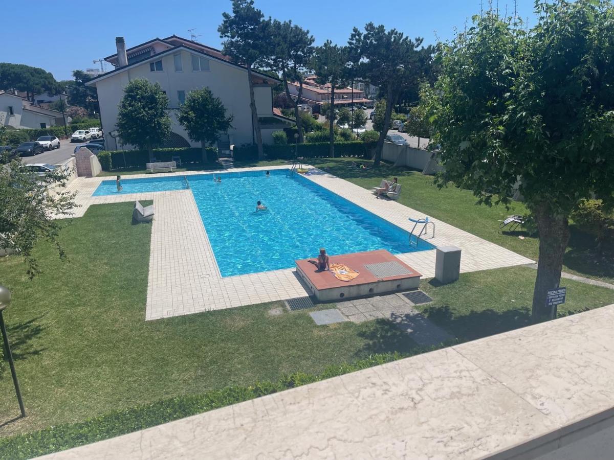 Апартаменты Vega Bilocale Con Piscina E Terrazza Каорле Экстерьер фото