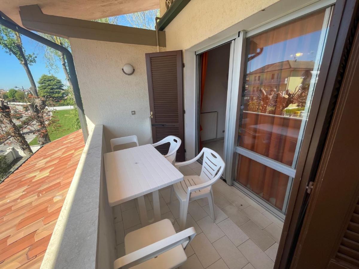 Апартаменты Vega Bilocale Con Piscina E Terrazza Каорле Экстерьер фото